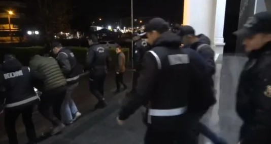 Düzce'de silah ticaretine darbe: 5 tutuklama